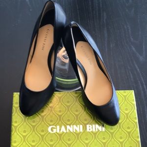 New/Never Worn -Gianni Bini- Women’s Size 10